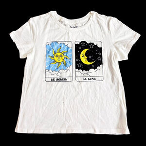 George White Tarot Card Graphic T-Shirt | Sun & Moon Tee – Medium